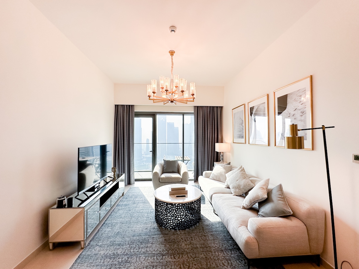 Stunning Burj View, Sky High Luxury 2BR by SBH